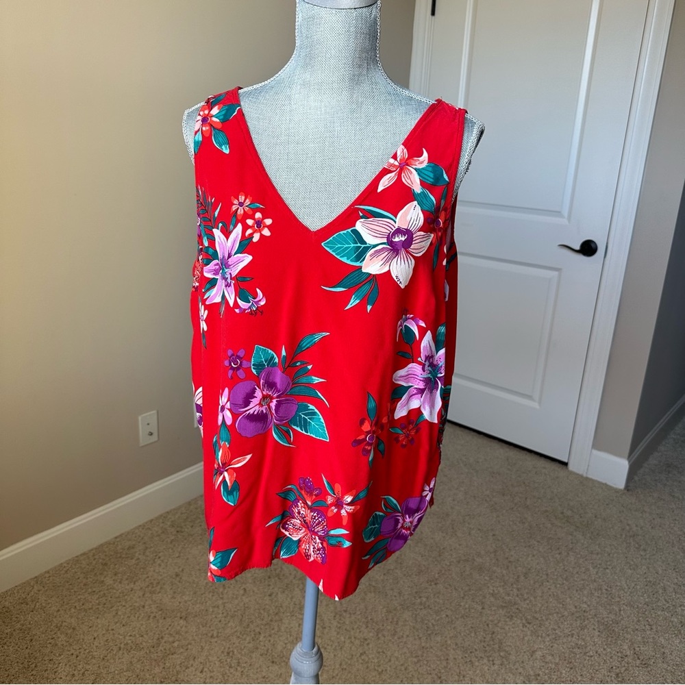 EUC XL Old Navy Red Floral Double V-Neck Tank Top